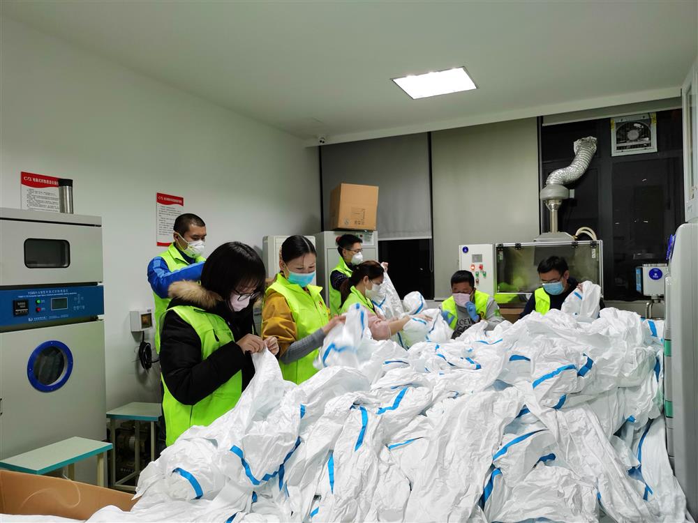 綠馬甲“浦東青年志愿者”,的一次晚班志愿服務