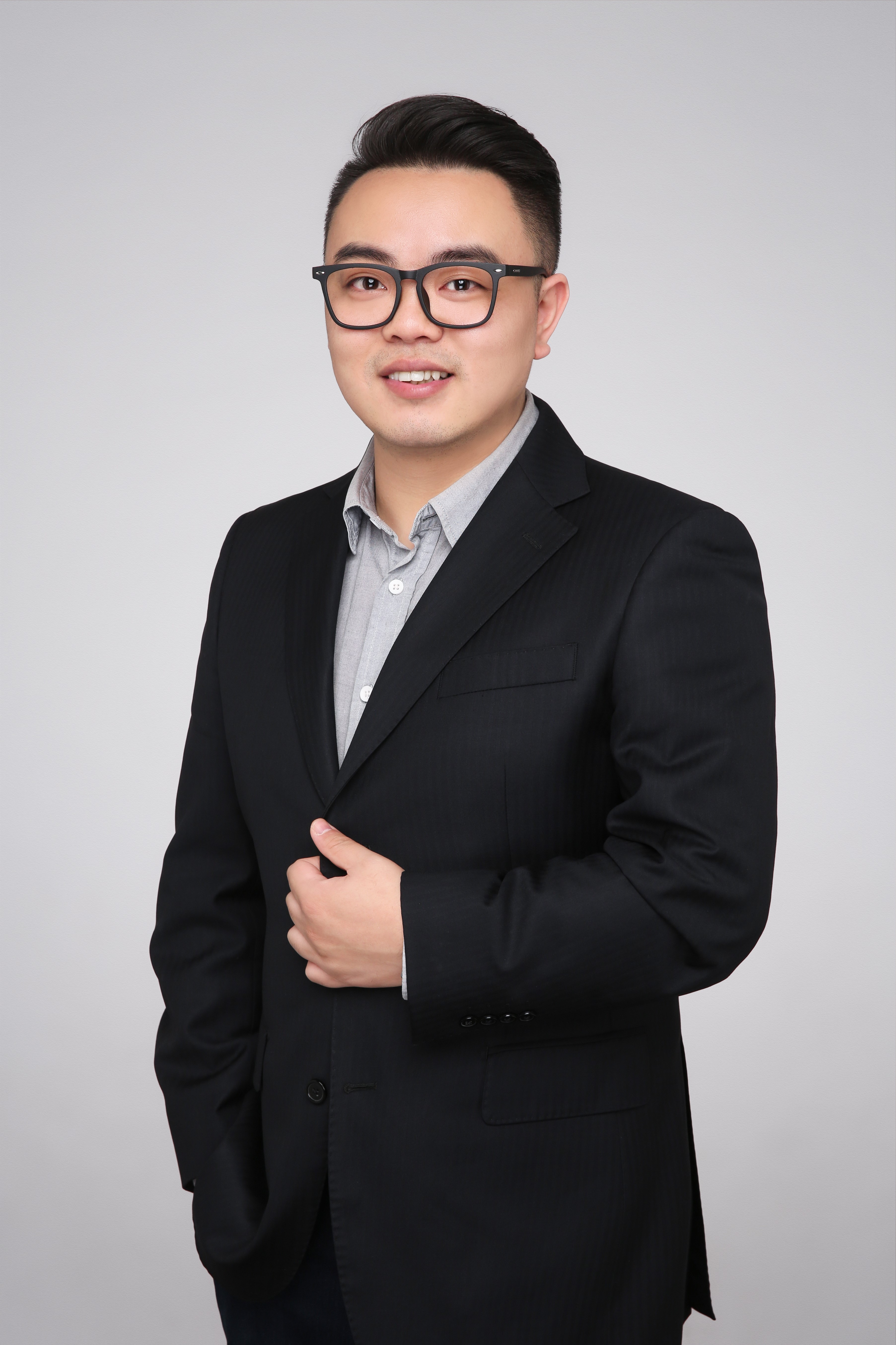 上海誠格王尉同志榮獲周浦鎮“誠實守信模范”榮譽稱號